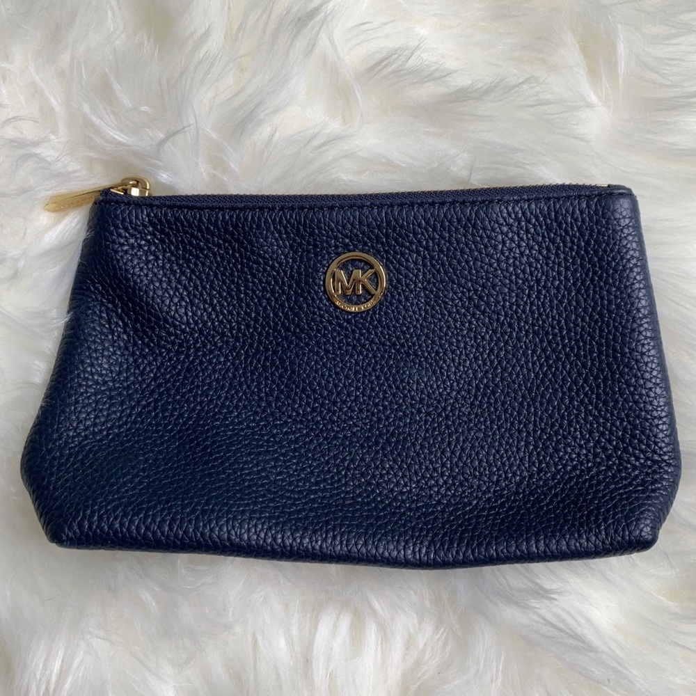 Micheal Kors Fulton travel case NWT